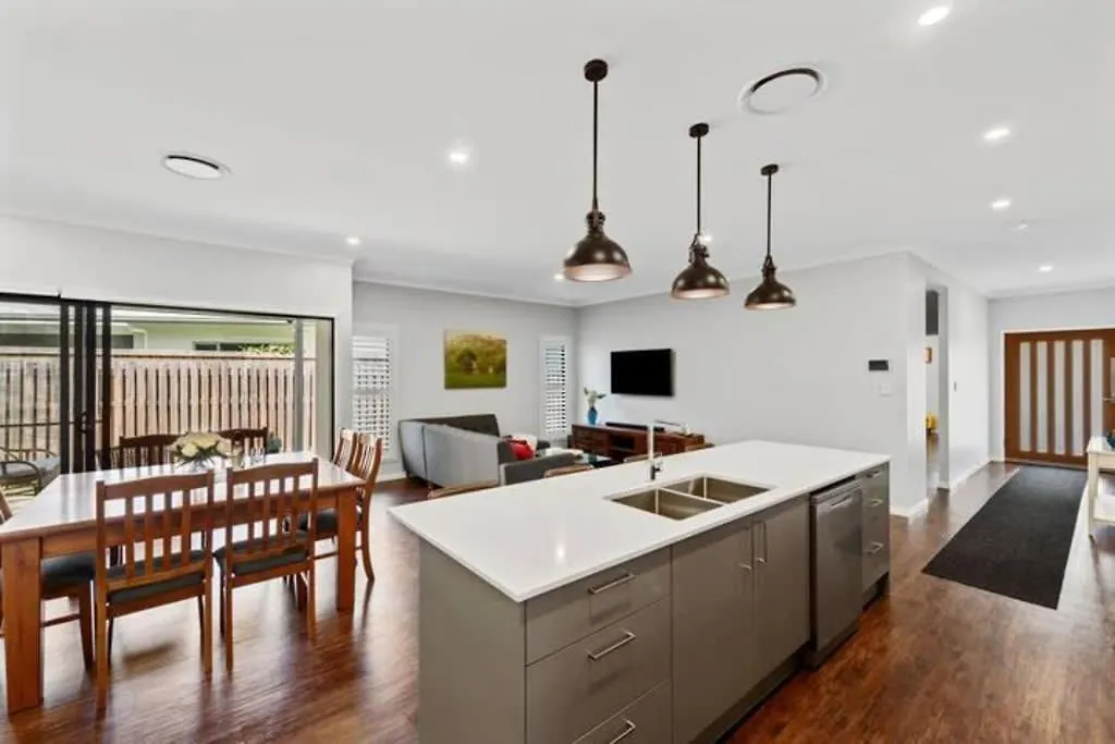 Private Mudjimba Beach Abode 0*,  Australien