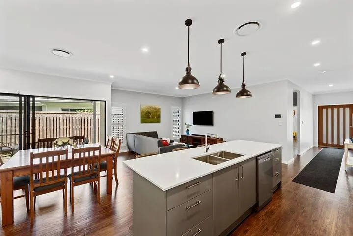 Private Mudjimba Beach Abode